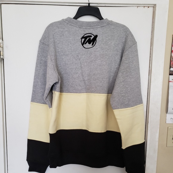 Sweatshirt - Picture 2 of 2